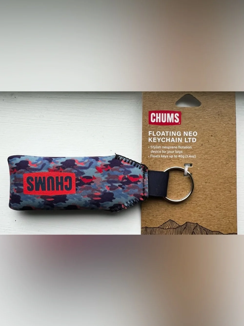 CHUMS Floating Neo Keychain LTD – Blue & Purple Camouflage - Picture 3 of 3